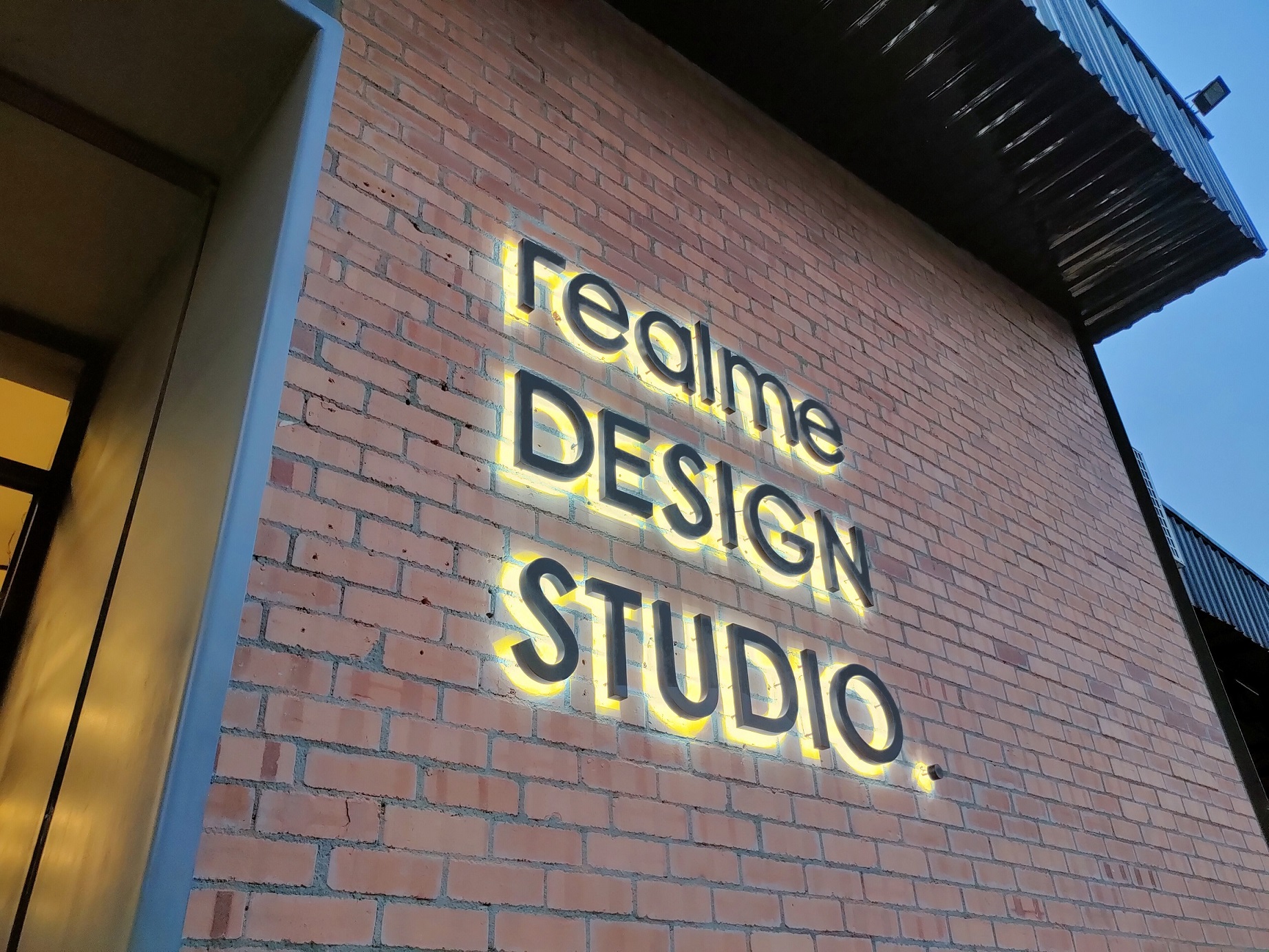 Realme Design Studio Pertama Di Malaysia